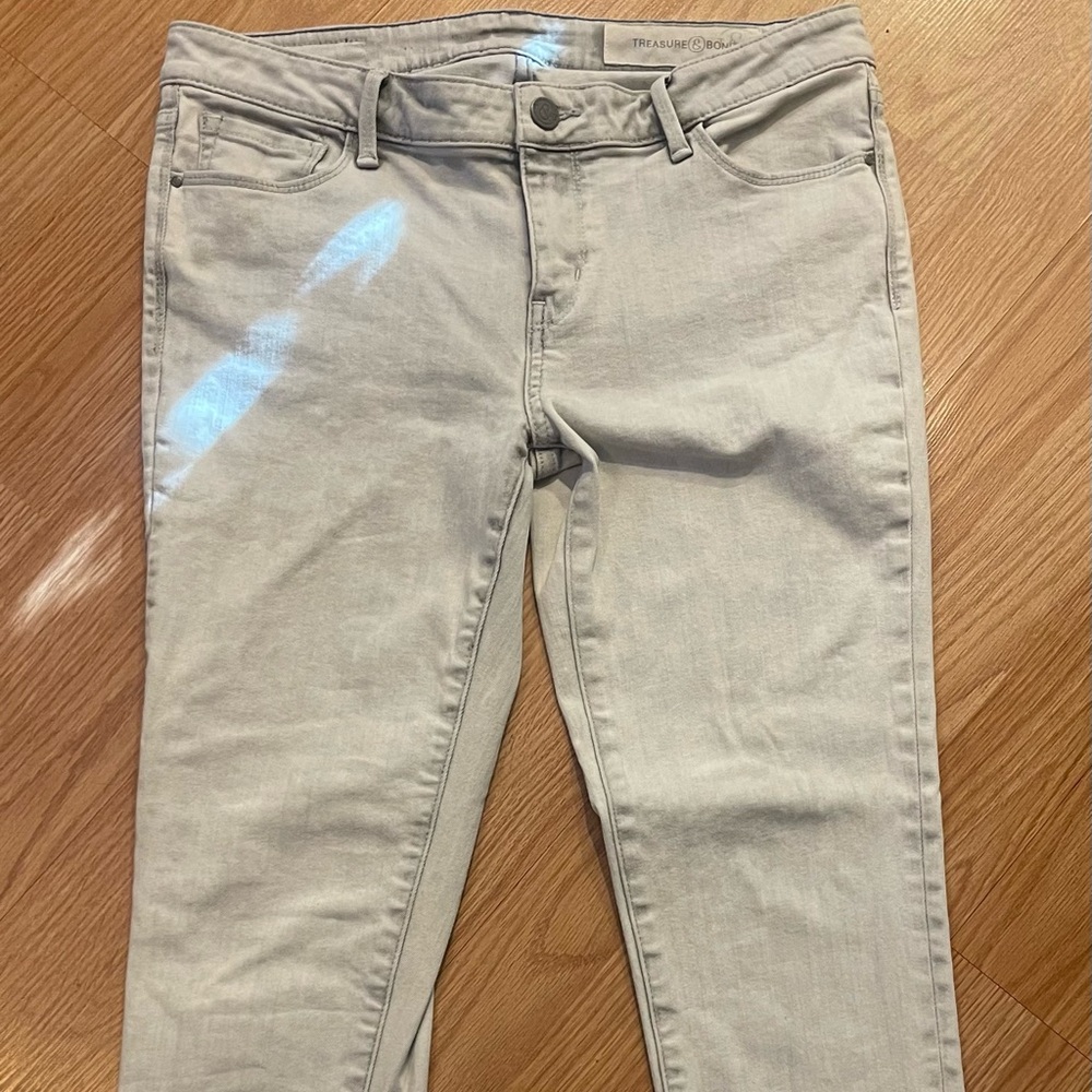 Treasure & Bond Women's Light Gray Skinny Jeans